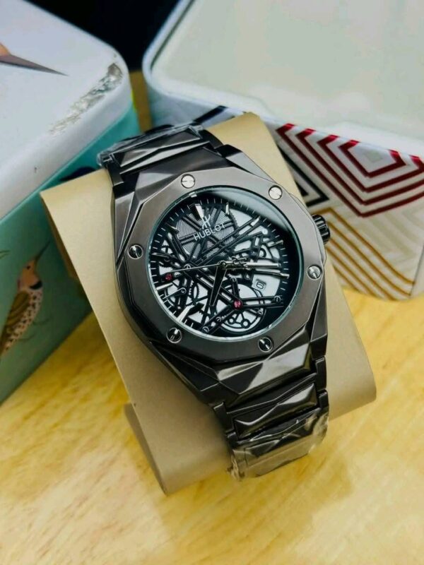 Hublot Genève ওয়াচ - আপনার স্টাইলের সেরা সঙ্গী! - Image 3